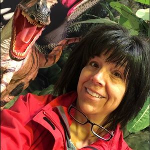 Meet your Posher, Monique